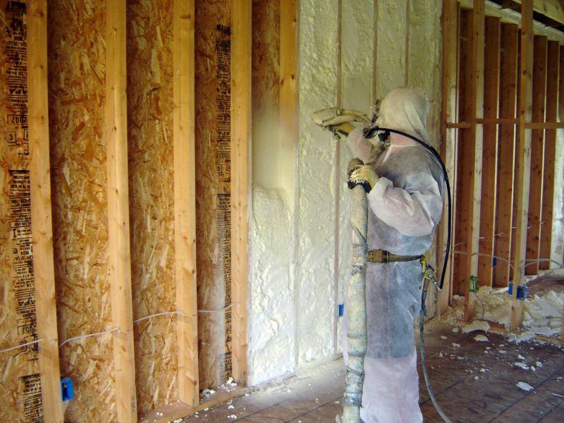 Open and Closed Cell Spray Foam Insulation in Kansas City